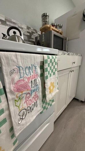 Deluxe House, Private Pool, Garden View | Private kitchen | Full-size fridge, microwave, oven, cookware/dishes/utensils - Tropical 2 Bed Beach Villas Unit A (Cocoa Beach)