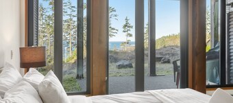 Pacific Seas Suite-Wild Pacific Trail, Ocean View!