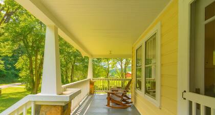 Cottage w/Hot Tub & Views. Pet Friendly!