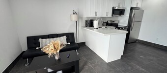 Clewiston Comfort #2 – Modern 1BR Escape