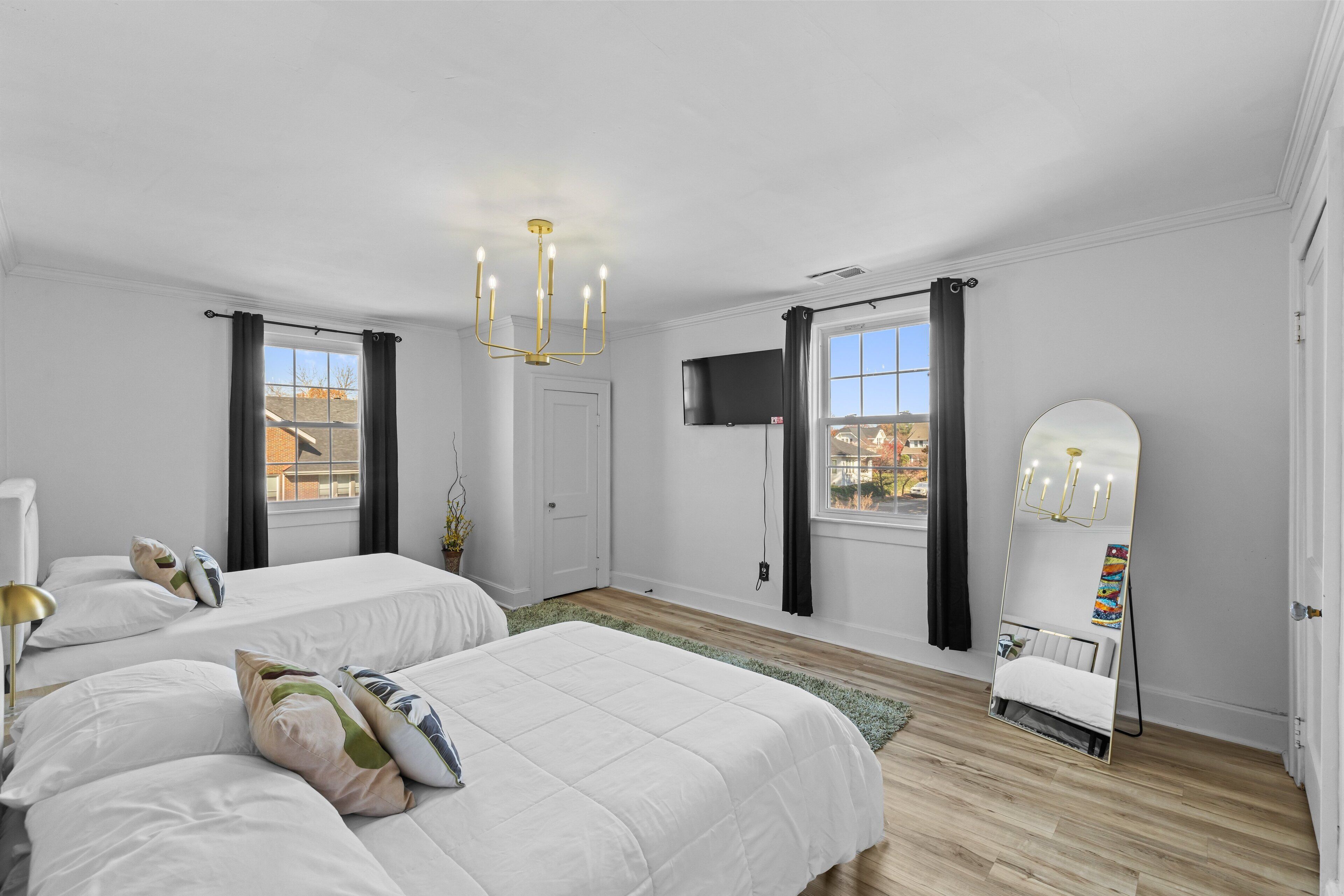 4 habitaciones, tabla de planchar con plancha y wifi gratis 