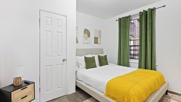 3 bedrooms, internet, bed sheets