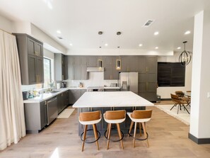 Microwave, oven, stovetop, dishwasher