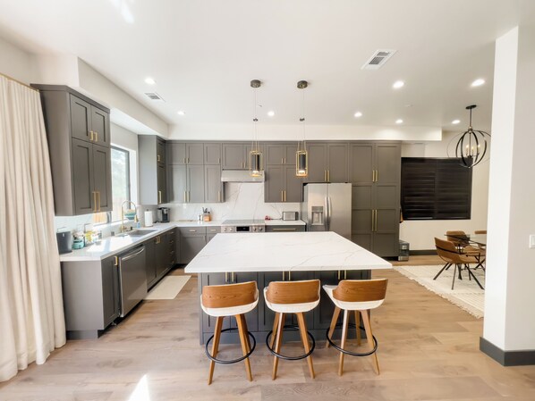 Microwave, oven, stovetop, dishwasher