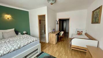 2 Schlafzimmer, Internetzugang, Bettwäsche