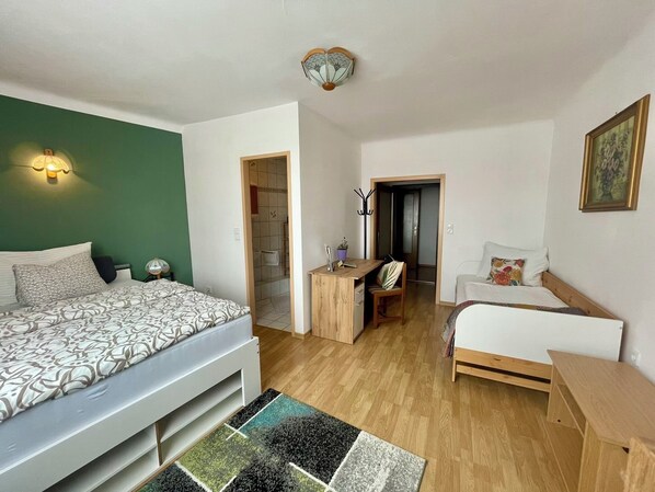 2 Schlafzimmer, Internetzugang, Bettwäsche