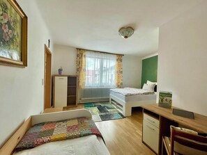 2 Schlafzimmer, Internetzugang, Bettwäsche