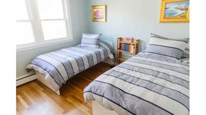 2 dormitoris, escriptori, planxa i posts de planxar i wifi gratuïta 