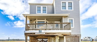 Angelfish – Ocean Views, Walk to Beach