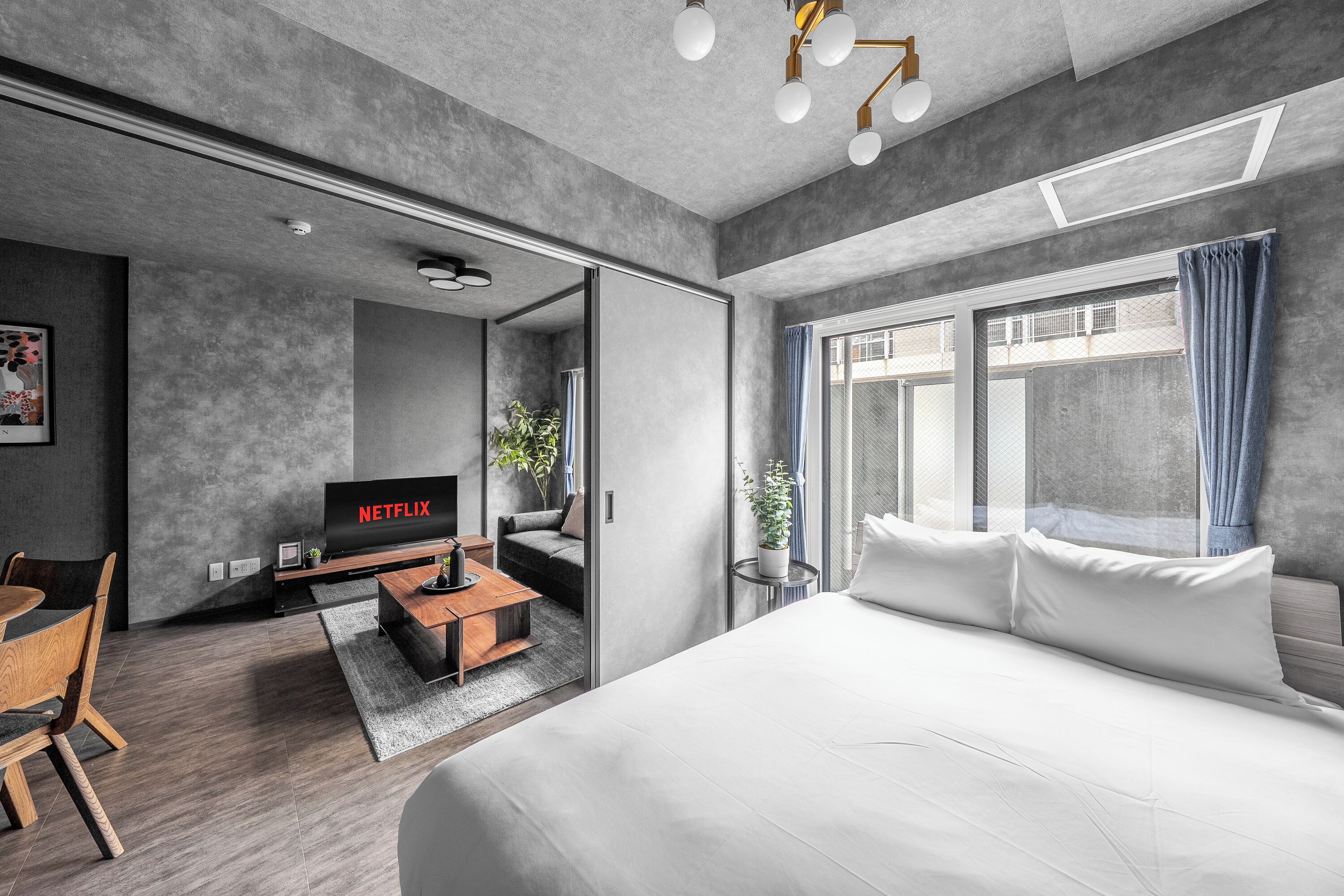 Tabla de planchar con plancha 