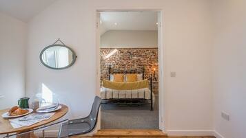1 bedroom, iron/ironing board, travel cot, WiFi