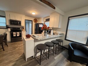 Pappersservetter och matbord