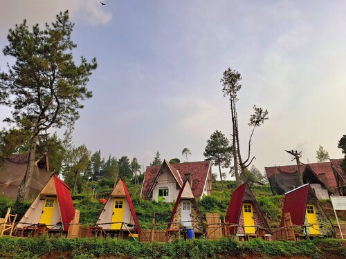 Ciwidey Jungle Camp & Villa