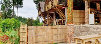 Ciwidey Jungle Camp & Villa