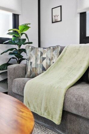 House - Zebra Ranch 2-br Tiny Home Mtn View Trails Brbq (Prescott)