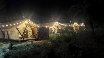 Luxury Tent, Mountain View | Terrace/patio