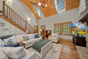 TV, peis og fotballspill