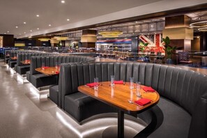 تناول الطعام