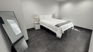 1 bedroom, internet, bed sheets