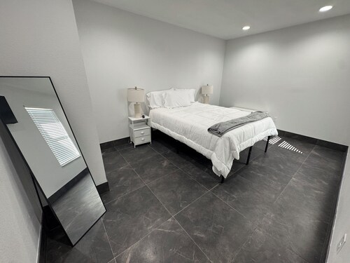 Clewiston Comfort #3 – Peaceful 1BR Stay