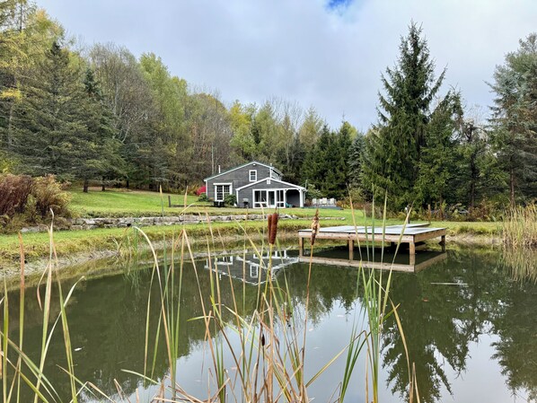 المنطقة المحيطة بالمنشأة