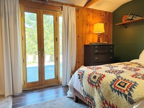 مكواة/لوح كي وواي فاي وملاءات أسرّة