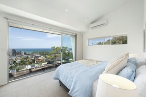 4 soverom, skrivebord, strykejern/-brett og wi-fi (inkludert)