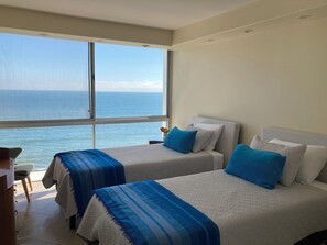 2 soverom, skrivebord, strykejern/-brett og wi-fi (inkludert)