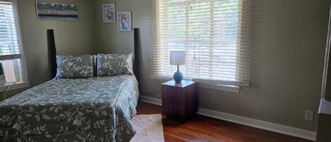 4 chambres, fer et planche à repasser, accès Internet, draps fournis