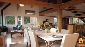 Dining - Muir Beach's Haiku House with Dramatic Ocean Views and Easy Beach Access (Muir Beach)