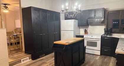 Lakeside 3 bedroom retreat with game room, hot tub and kayaks