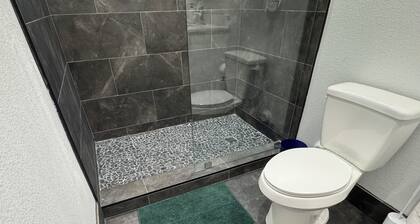 Clewiston Comfort #4 – Stylish 1BR Hideaway
