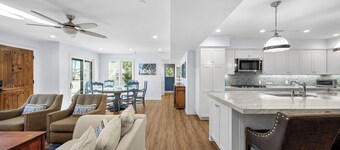 Charming 3-bedroom house in lovely San Clemente with AC, Walk to the Pier!