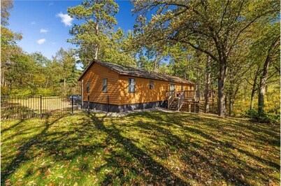 Spacious 5BR Cabin on 6th Crow Wing Lake Near Nevis, MN