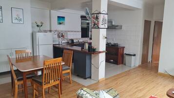 Fridge, microwave, stovetop, electric kettle