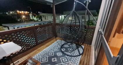 Elegant Spacious 3 BRM Apartment Pool WIFI Balcony