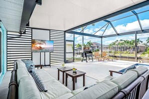 Smart TV, table tennis, offices