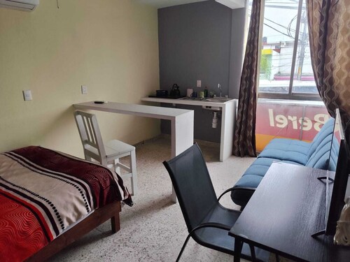 Room 105 Córdoba Downtown Parking