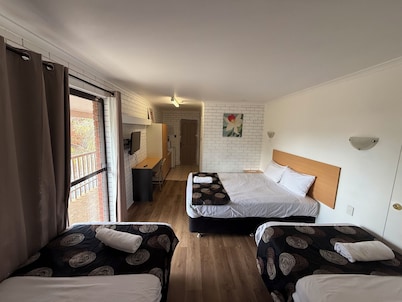 Budget Motel Midland
