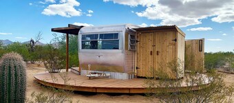 Groovy Glamper in the Sonoran Desert with AC