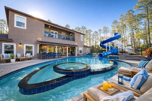Lakefront Estate · Pool & Waterslide · Sleeps 45