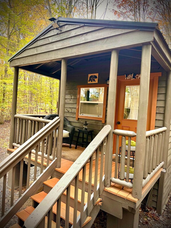 Exterior detail - Unit 2 Little Bear (no pets allowed) (Birch Run Township)