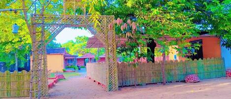 Mặt tiền nơi lưu trú