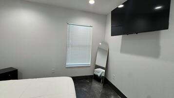 1 bedroom, internet, bed sheets