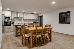 Dining - Casa do Tojal - A refuge in the Minho mountains (Igreja)