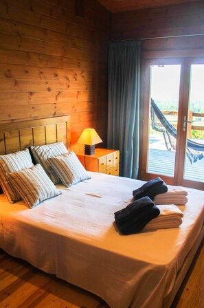 3 bedrooms, free WiFi, bed sheets - Casa das Oliveiras - Between the Sea and the Mountains (Viso)