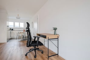 Interior - Blueground | Dietikon, balcony, nr Park (Zurich)