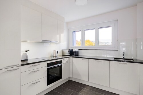 Blueground | Dietikon, balcony, nr Park