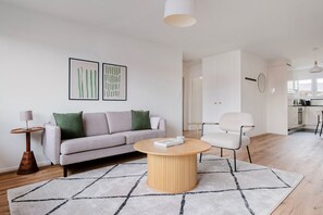 Fernseher, Stereoanlage