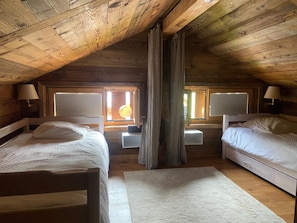 4 bedrooms, WiFi, bed sheets